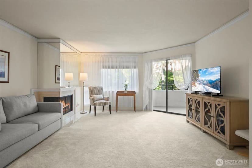 Property photo for 401 100th Avenue Ne #213, Bellevue photo 3
