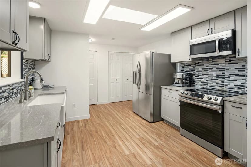 Property photo for 2623 124th Place Ne, Bellevue photo 10