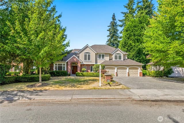 Property photo for 12228 Double Eagle Drive, Mukilteo photo 2