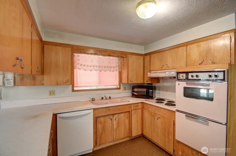 Property photo for 7112 5th Avenue Se, Lacey photo 7