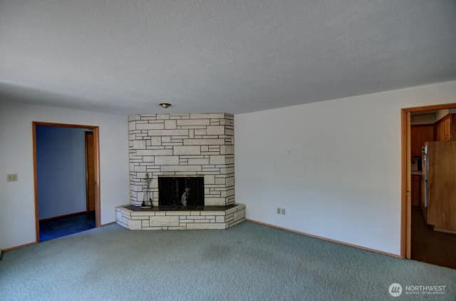Property photo for 7112 5th Avenue Se, Lacey photo 2