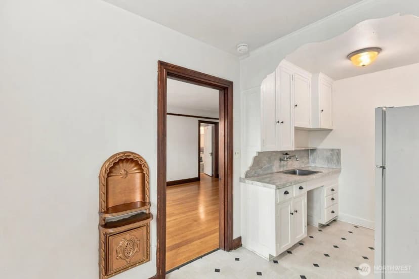 Property photo for 1631 16th Avenue #110, Seattle photo 16