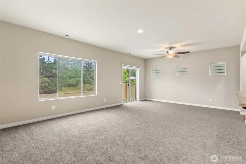 Property photo for 5030 35th Street E, Fife photo 14
