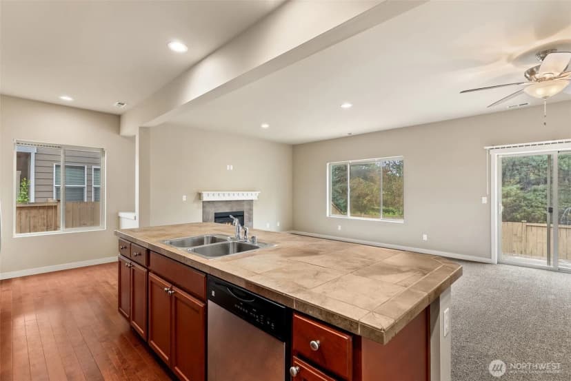 Property photo for 5030 35th Street E, Fife photo 18
