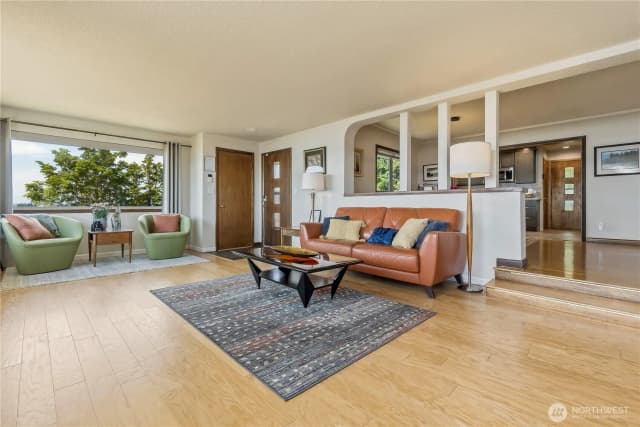 Property photo for 2040 Browns Point Boulevard, Tacoma photo 5