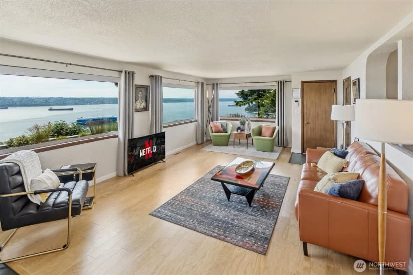Property photo for 2040 Browns Point Boulevard, Tacoma photo 4