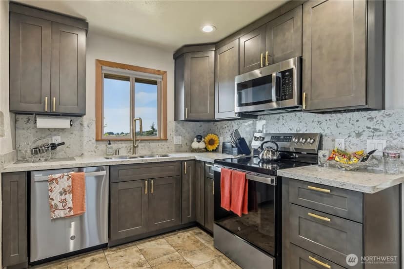 Property photo for 2040 Browns Point Boulevard, Tacoma photo 12