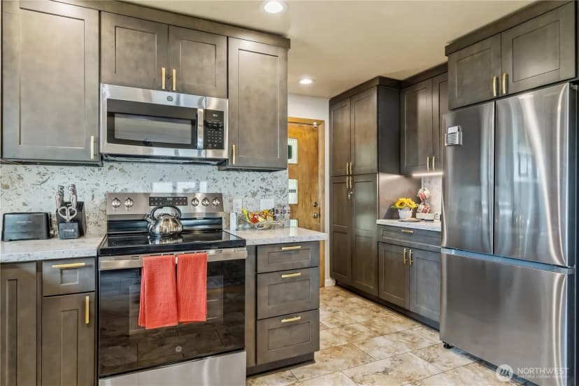 Property photo for 2040 Browns Point Boulevard, Tacoma photo 13