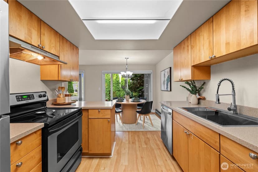 Property photo for 15214 Ne 8th Street #g8, Bellevue photo 12