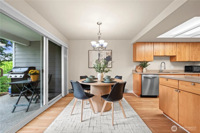 Property photo for 15214 Ne 8th Street #g8, Bellevue photo 9