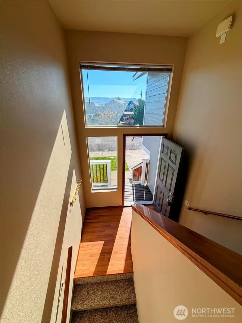 Property photo for 1911 W Peakview Drive, Ellensburg photo 3