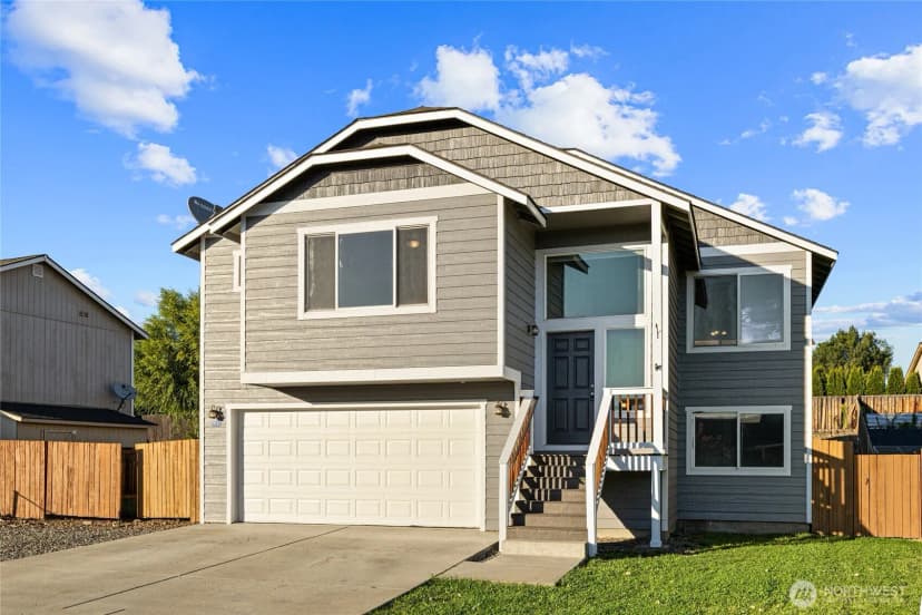Property photo for 1911 W Peakview Drive, Ellensburg photo 2