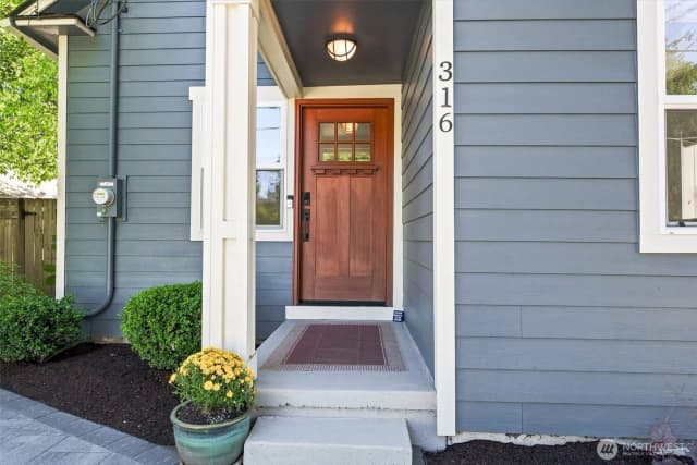 Property photo for 316 Sydney Avenue N, North Bend photo 2