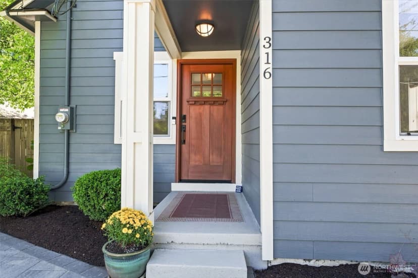 Property photo for 316 Sydney Avenue N, North Bend photo 2