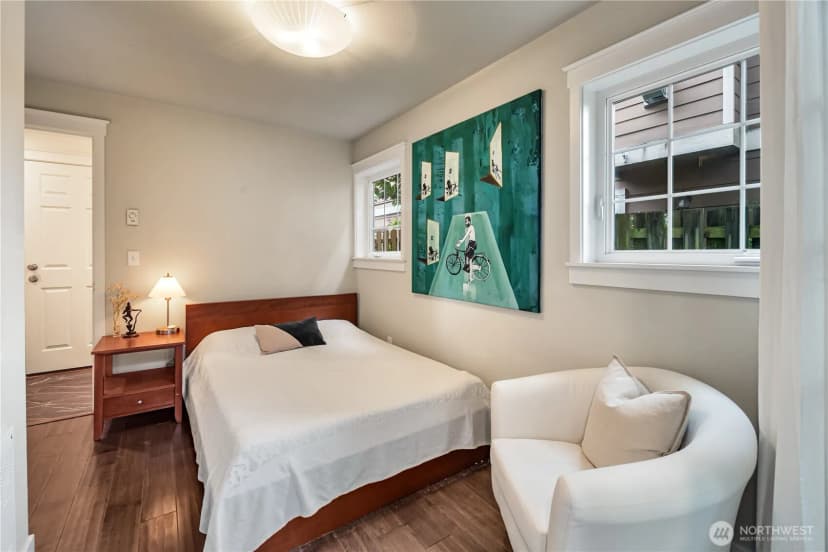 Property photo for 128 B 25th Avenue E, Seattle photo 19