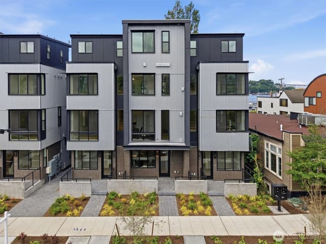 Property photo for 2017 Minor Avenue E, Seattle photo 4