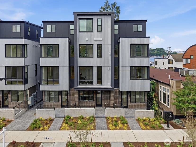 Property photo for 2017 Minor Avenue E, Seattle photo 4