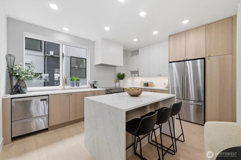 Property photo for 2017 Minor Avenue E, Seattle photo 14