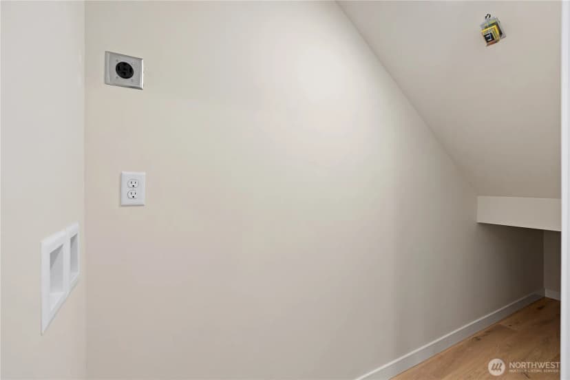 Property photo for 8043 19th Avenue Ne, Seattle photo 17
