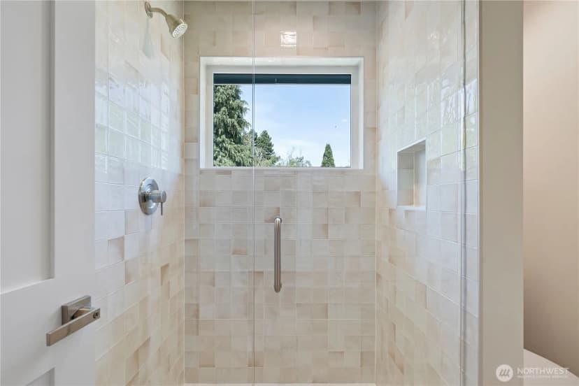 Property photo for 8043 19th Avenue Ne, Seattle photo 14