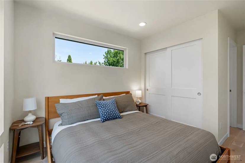 Property photo for 8043 19th Avenue Ne, Seattle photo 13