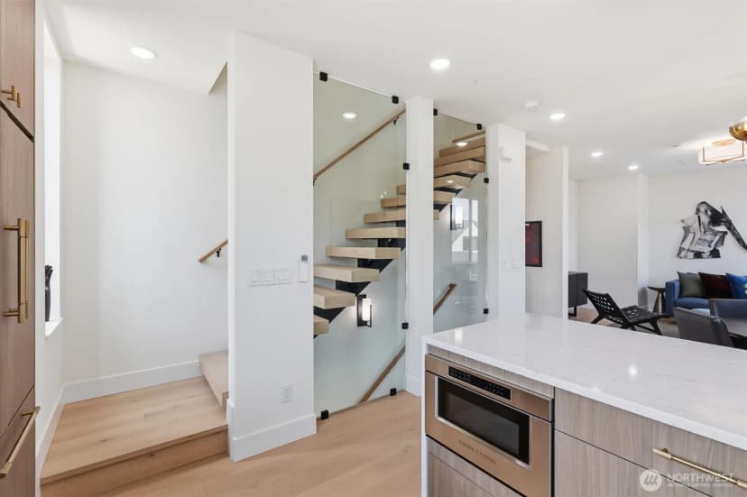 Property photo for 2019 Minor Avenue E, Seattle photo 18