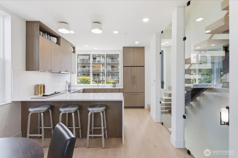Property photo for 2019 Minor Avenue E, Seattle photo 13