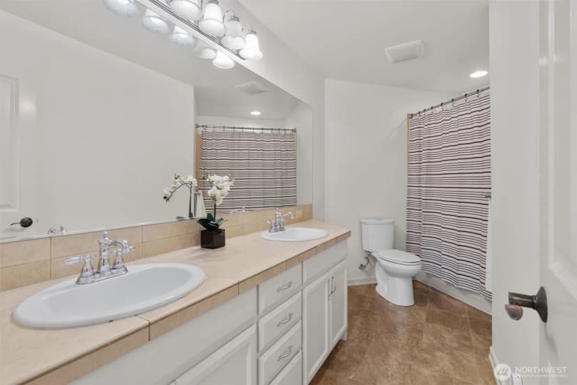 Property photo for 18626 157th Place Ne, Woodinville photo 26