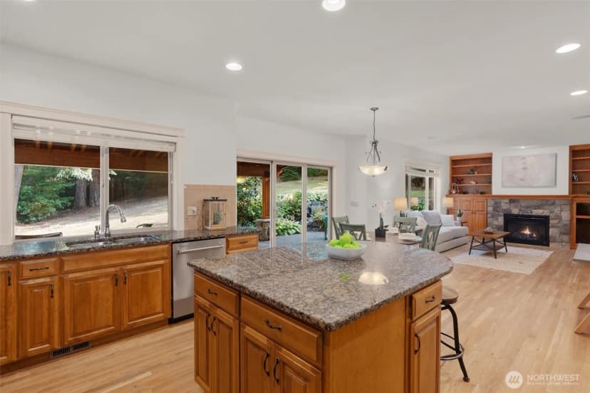 Property photo for 18626 157th Place Ne, Woodinville photo 11