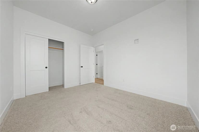 Property photo for 703 N Street Ne, Quincy photo 17