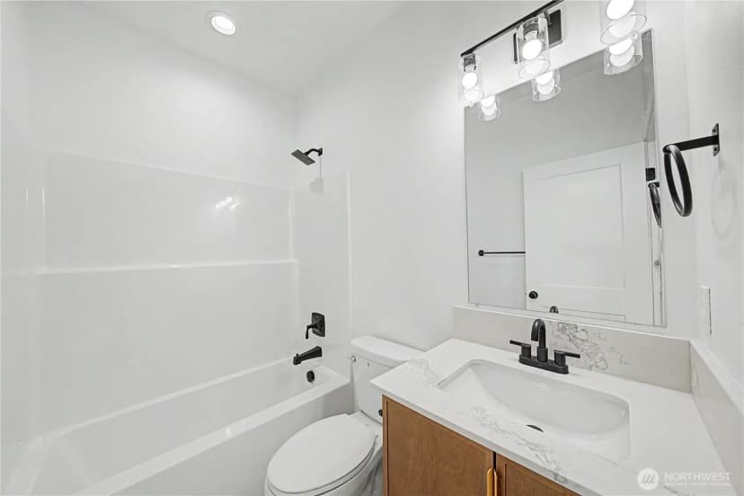 Property photo for 703 N Street Ne, Quincy photo 21