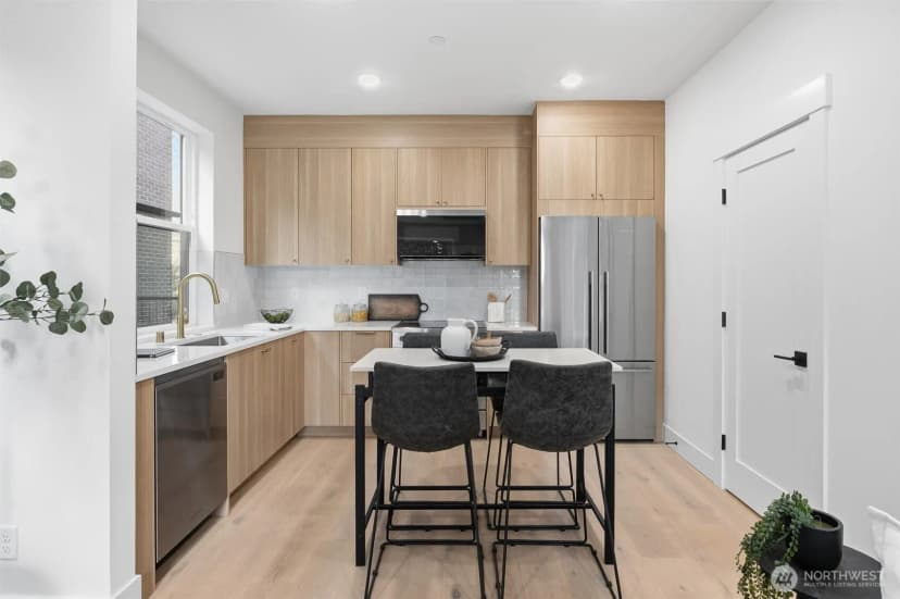 Property photo for 2018 Fairview Avenue E #a, Seattle photo 10