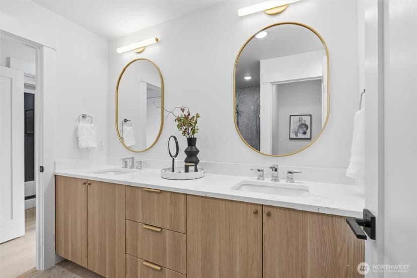 Property photo for 2018 Fairview Avenue E #a, Seattle photo 17