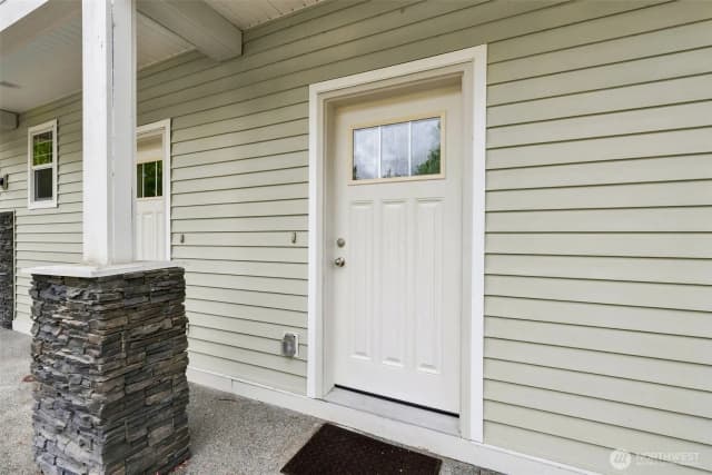 Property photo for 3413 6th Avenue Nw, Olympia photo 2