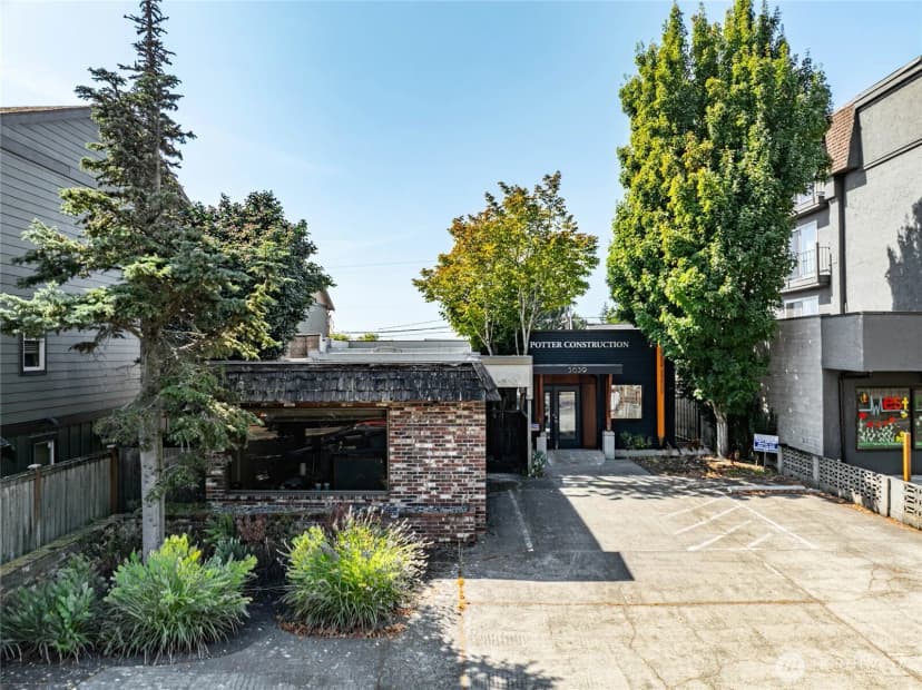 Property photo for 5639 California Avenue Sw, Seattle photo 5