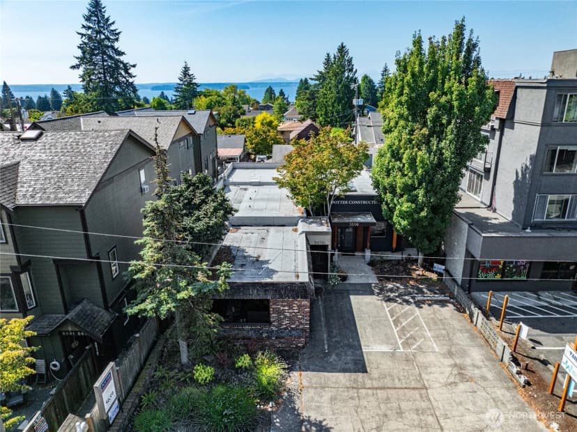 Property photo for 5639 California Avenue Sw, Seattle photo 20