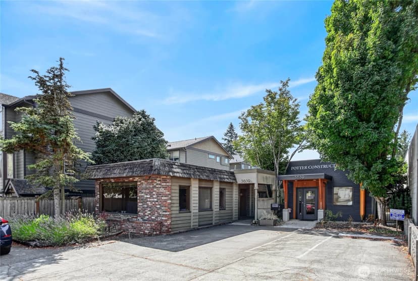 Property photo for 5639 California Avenue Sw, Seattle photo 18