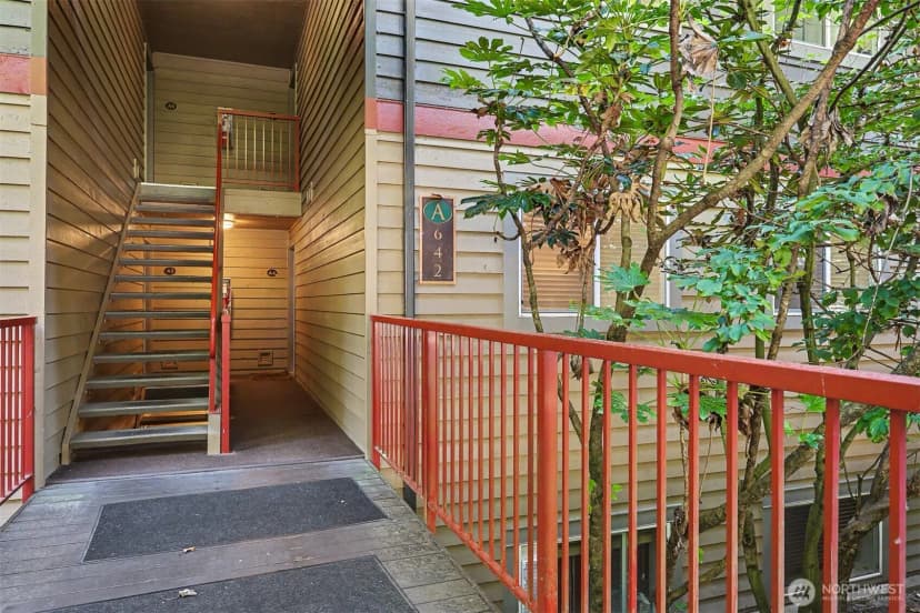 Property photo for 11052 Ne 33rd Place #a4, Bellevue photo 28