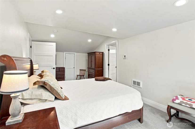 Property photo for 4010 82nd Avenue W, University Place photo 22