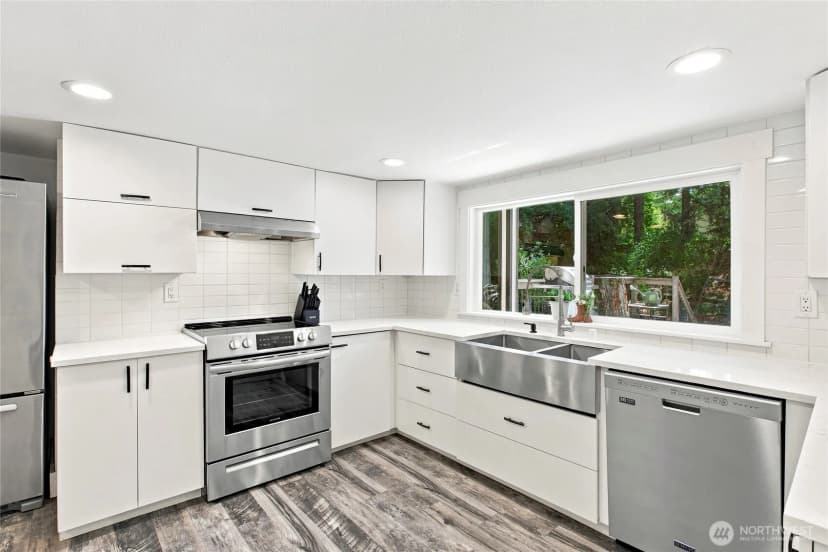 Property photo for 4010 82nd Avenue W, University Place photo 17