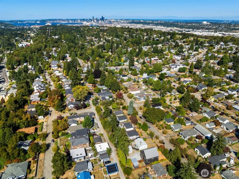 Property photo for 7925 18th Avenue Sw, Seattle photo 38