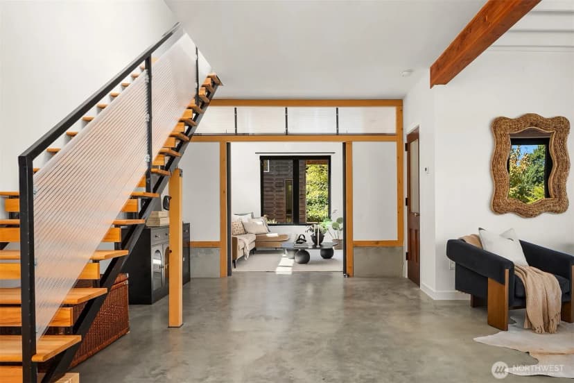 Property photo for 7925 18th Avenue Sw, Seattle photo 11
