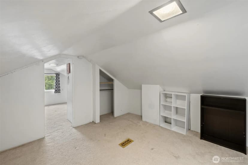Property photo for 4125 Tracyton Beach Road Nw, Bremerton photo 16