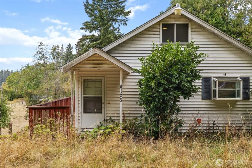 Property photo for 4125 Tracyton Beach Road Nw, Bremerton photo 3