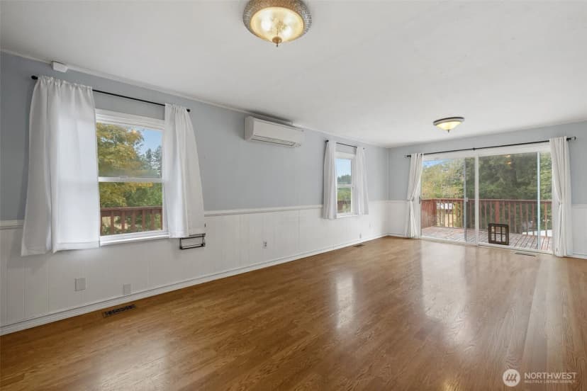 Property photo for 4125 Tracyton Beach Road Nw, Bremerton photo 5