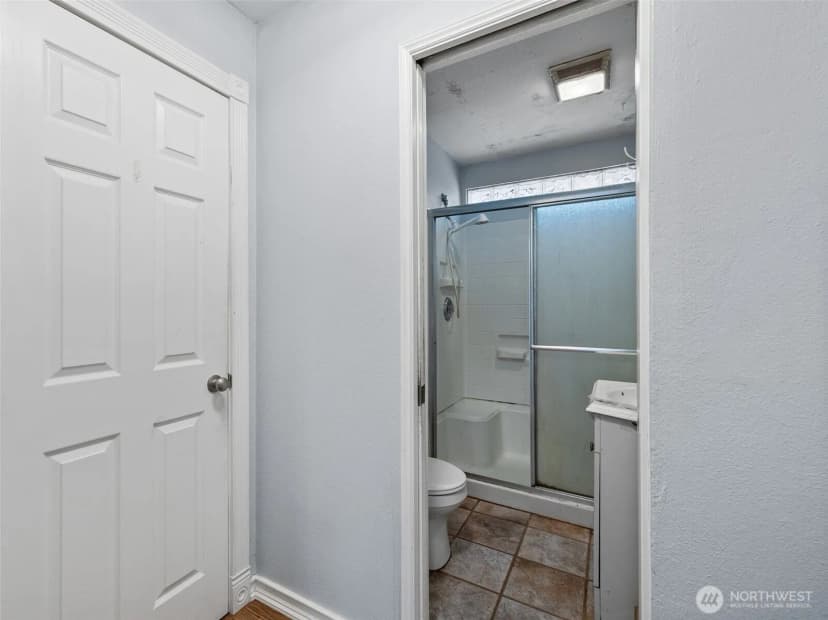 Property photo for 4125 Tracyton Beach Road Nw, Bremerton photo 13