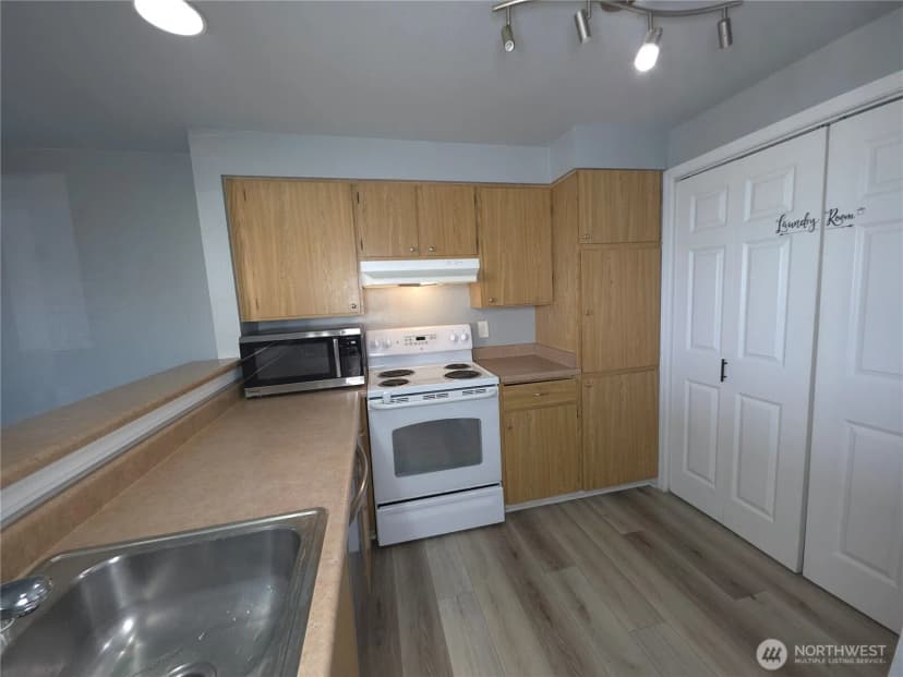 Property photo for 1750 W Sunn Fjord Lane #g101, Bremerton photo 5