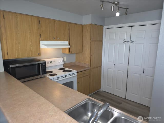 Property photo for 1750 W Sunn Fjord Lane #g101, Bremerton photo 4