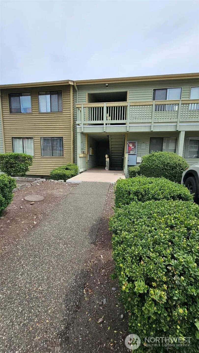Property photo for 1750 W Sunn Fjord Lane #g101, Bremerton photo 2