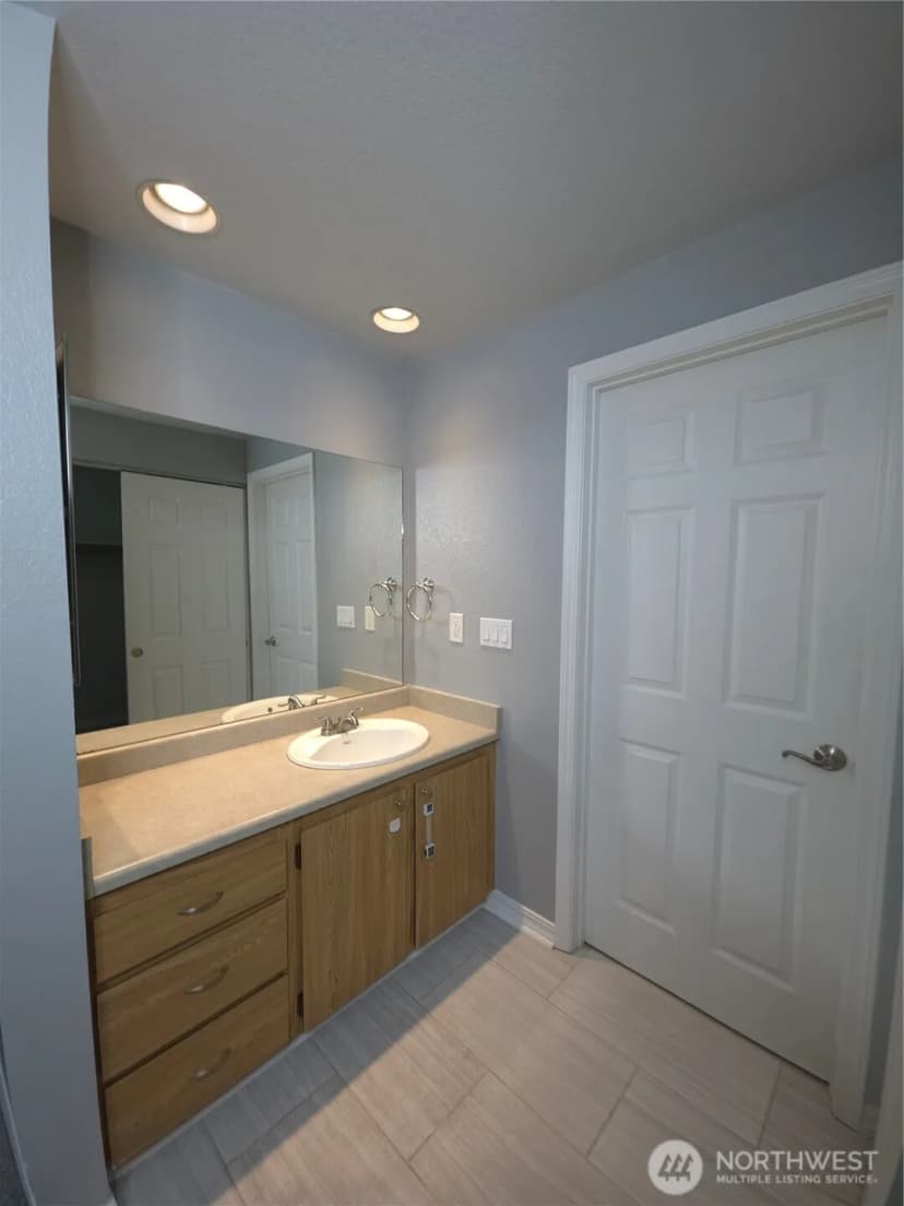 Property photo for 1750 W Sunn Fjord Lane #g101, Bremerton photo 18